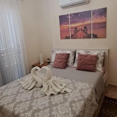 Marina By Fig Tree Bay