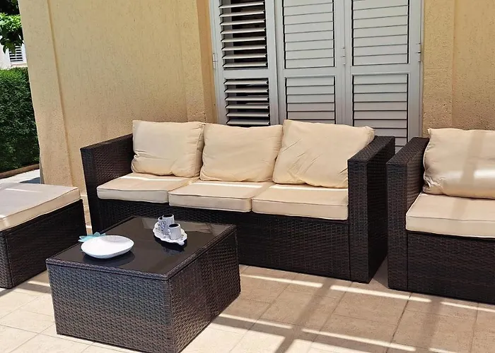 Marina By Fig Tree Bay *