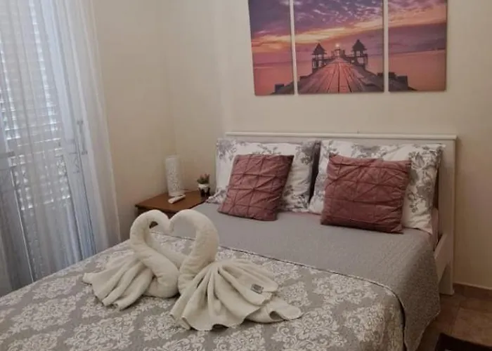 Marina By Fig Tree Bay